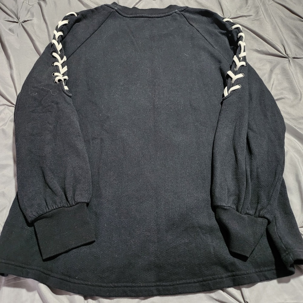 Alice + Olivia Black Lace Up Sleeve Sweatshirt CC103W40009 Size Large L